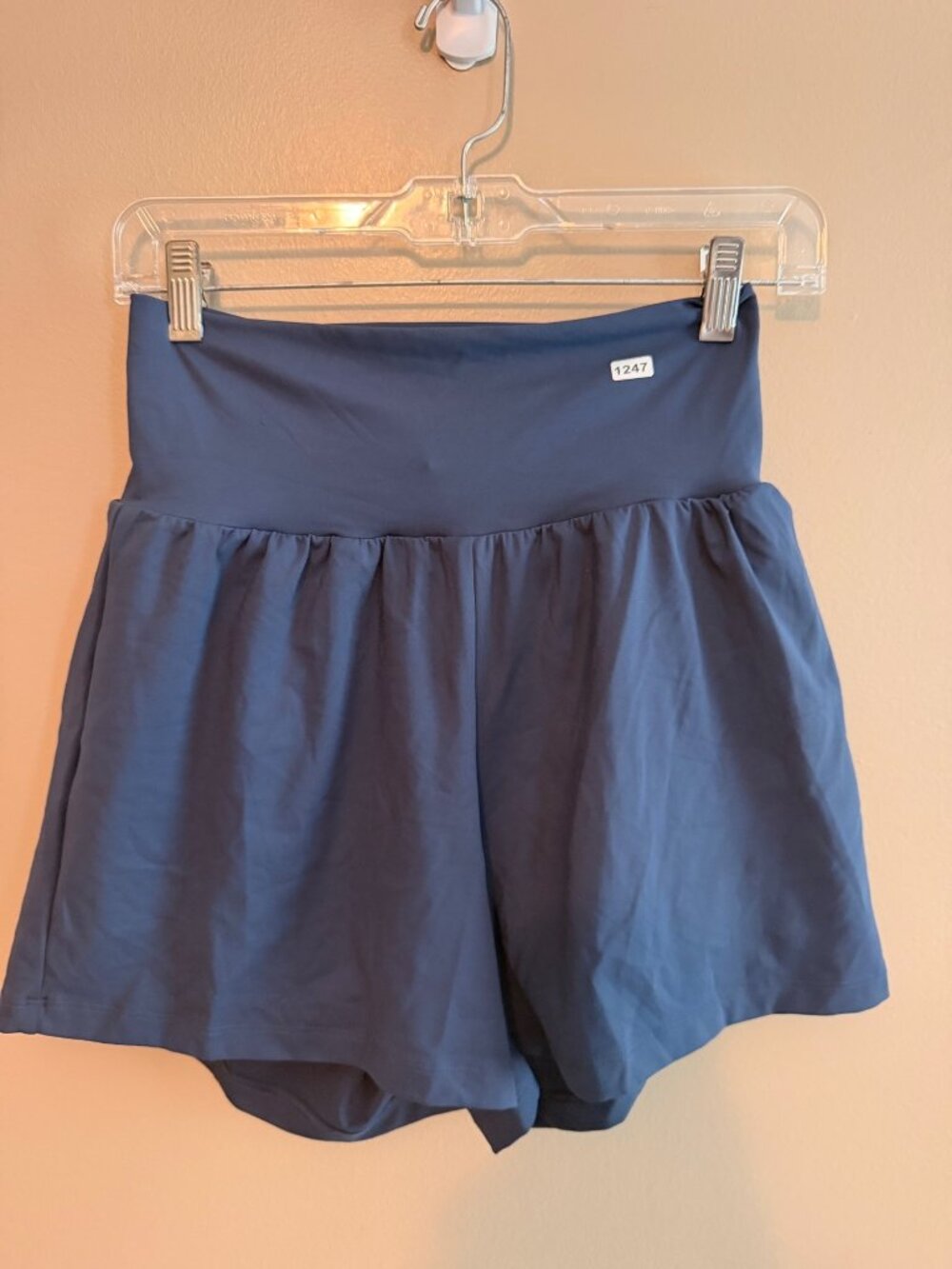Halara Womens shorts Size M Long shorts